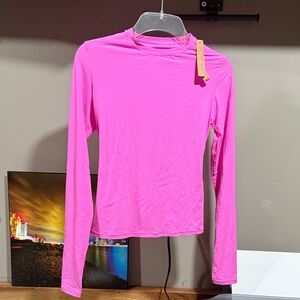 SKIMS fits everybody Long Sleeve Tshirt neon orchid